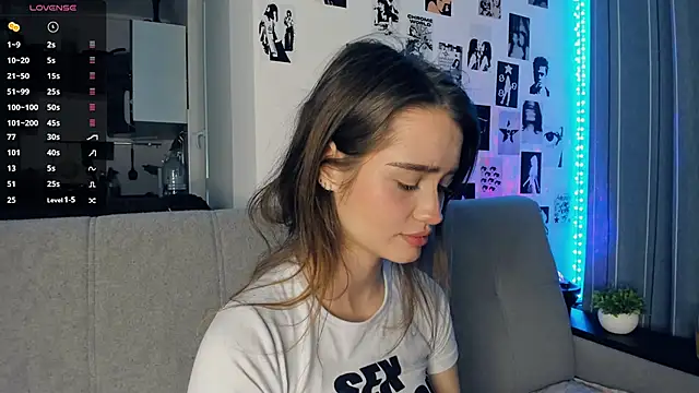 lovelyalivia online show from 15, 11, 2025