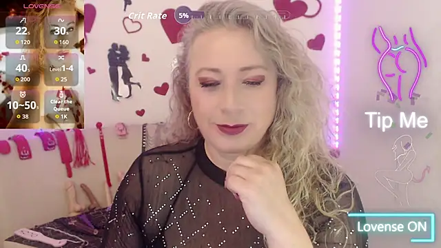 Snapshot of sofiacurvy_45 chatting on 11, 9, 2025 sofiacurvy 45 online show from 11, 9, 2025