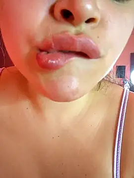 SeleneLuminari8 online show from 15, 4, 2026