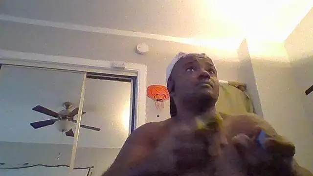 Snapshot of JezOne555 chatting on 15, 12, 2025 JezOne555 online show from 15, 12, 2025