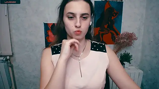 AmandaDimond  online show from 4, 10, 2025