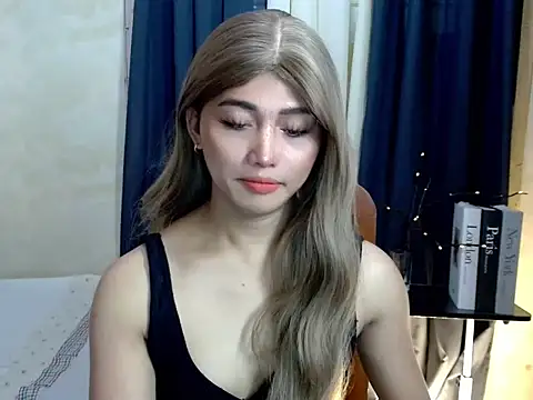 Kelly Holly online show from 18, 9, 2025