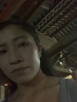 Snapshot of ThiHa003 chatting on 25, 10, 2025 ThiHa003 online show from 25, 10, 2025
