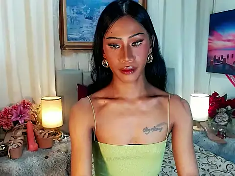 sassylatina online show from 2, 11, 2025