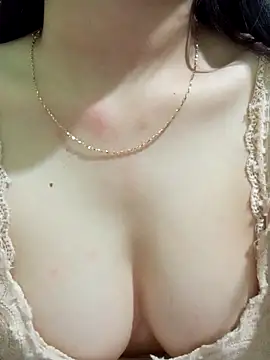 Snapshot of Mina-2468 chatting on 28, 10, 2025 Mina-2468 online show from 28, 10, 2025