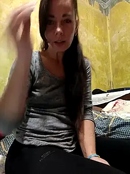 Adeline3302 online show from 5, 10, 2025