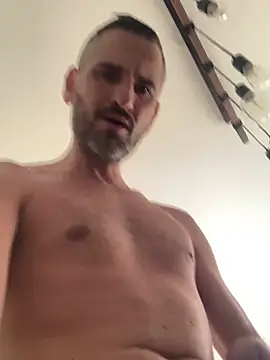 mika13113 online show from 19, 4, 2026