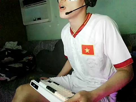 boyhigh1997 online show from 31, 1, 2026