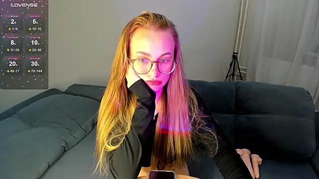 Snapshot of MewStella chatting on 28, 9, 2025 MewStella online show from 28, 9, 2025