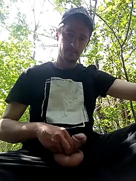 hugecock4u1990 online show from 17, 4, 2026