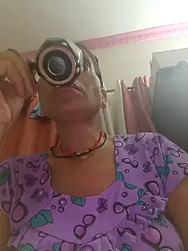 Snapshot of ISHANI-SINGH chatting on 4, 11, 2025 ISHANI-SINGH online show from 4, 11, 2025