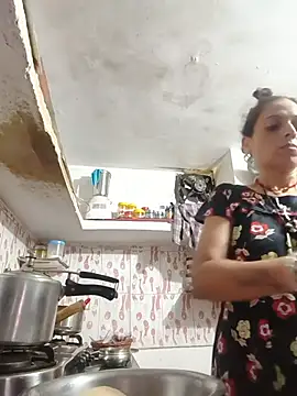 ISHANI-SINGH online show from 22, 7, 2026