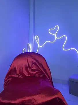 Megan-picozi online show from 11, 9, 2025