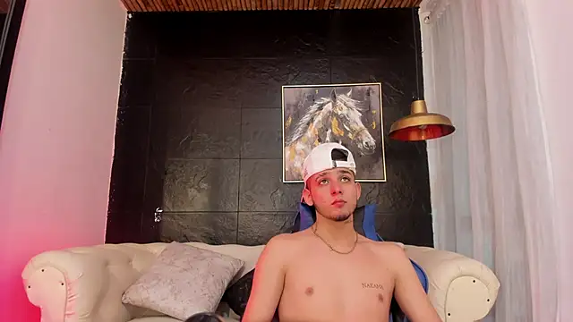 Mathewboy1 online show from 5, 10, 2025