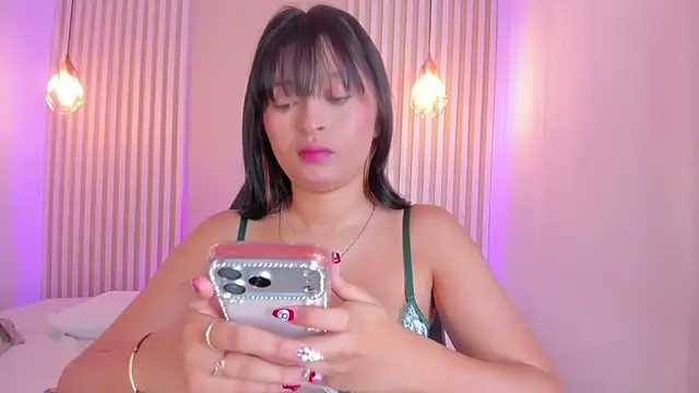Snapshot of babe_katty chatting on 22, 4, 2026 babe katty online show from 22, 4, 2026