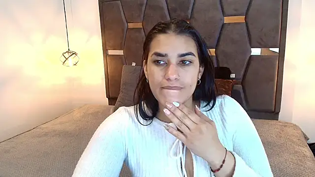 Lia Blake  online show from 9, 4, 2026