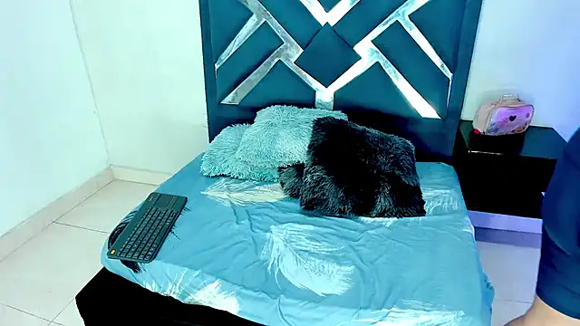 keith cute online show from 10, 11, 2025