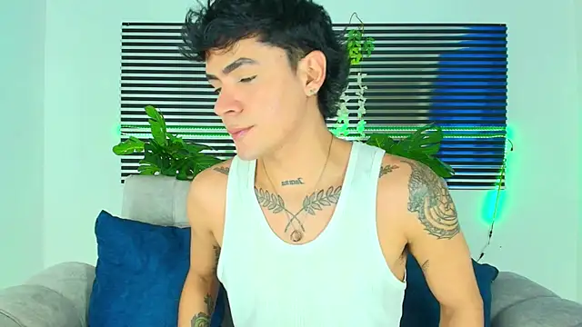 Snapshot of CamiiGuzmanX chatting on 5, 2, 2026 CamiiGuzmanX online show from 5, 2, 2026