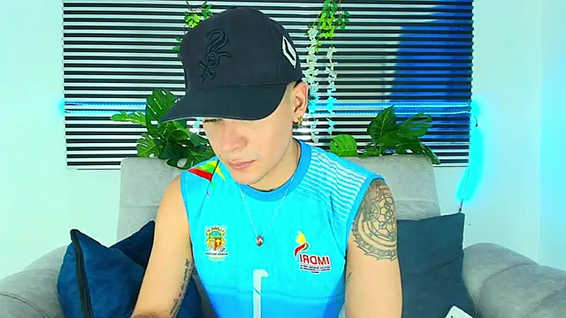 Snapshot of CamiiGuzmanX chatting on 10, 2, 2026 CamiiGuzmanX online show from 10, 2, 2026