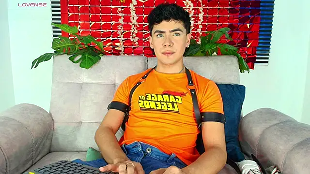 Snapshot of CamiiGuzmanX chatting on 16, 2, 2026 CamiiGuzmanX online show from 16, 2, 2026