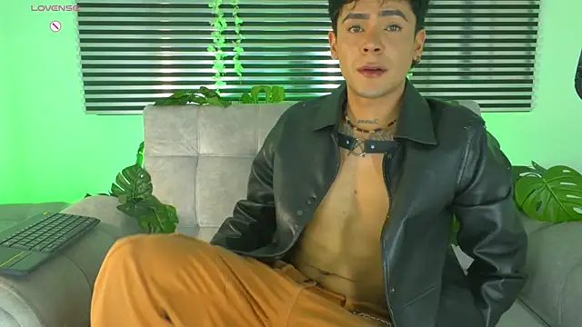 Snapshot of CamiiGuzmanX chatting on 18, 6, 2026 CamiiGuzmanX online show from 18, 6, 2026