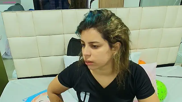 gisell gomez online show from 27, 10, 2025