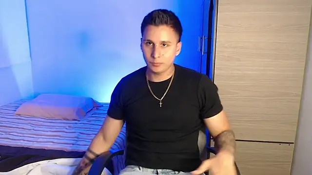 valentinosex1 online show from 13, 2, 2026