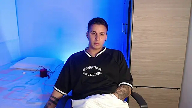 valentinosex1 online show from 14, 3, 2026