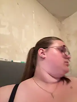 Snapshot of CurvyPaar2 chatting on 25, 5, 2026 CurvyPaar2 online show from 25, 5, 2026