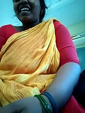 Snapshot of Hot_crety chatting on 9, 10, 2025 Hot crety online show from 9, 10, 2025