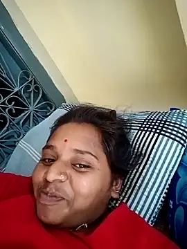 Snapshot of Hot_crety chatting on 2, 11, 2025 Hot crety online show from 2, 11, 2025