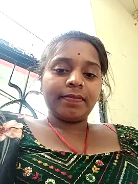 Snapshot of Hot_crety chatting on 3, 11, 2025 Hot crety online show from 3, 11, 2025