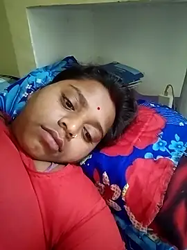 Snapshot of Hot_crety chatting on 7, 11, 2025 Hot crety online show from 7, 11, 2025