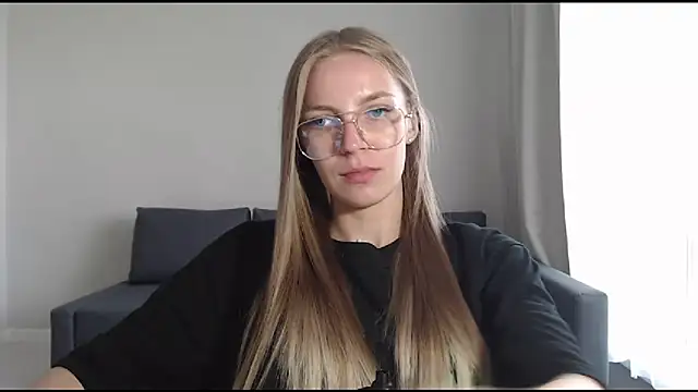 HitGyrl online show from 8, 7, 2026