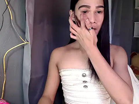 Snapshot of urseductivebarbie_xx chatting on 3, 10, 2025 urseductivebarbie xx online show from 3, 10, 2025