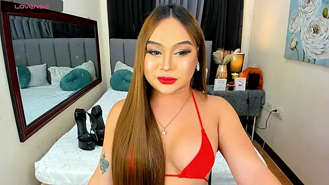Snapshot of ZiaFamurri chatting on 10, 5, 2026 ZiaFamurri online show from 10, 5, 2026