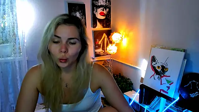 Snapshot of LoraBoyar chatting on 2, 7, 2026 LoraBoyar online show from 2, 7, 2026