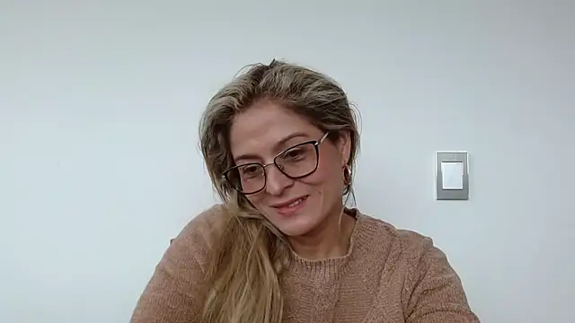 linda-mature43 online show from 1, 10, 2025