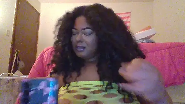 Snapshot of TharealBunn chatting on 21, 7, 2026 TharealBunn online show from 21, 7, 2026
