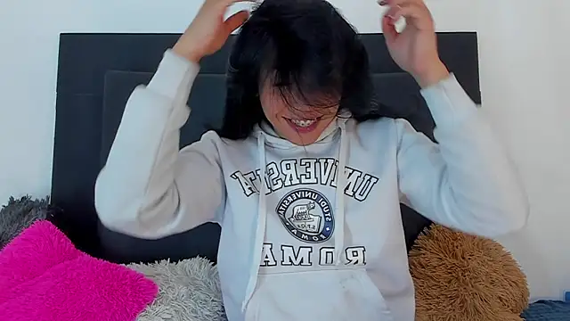 Adrianna Arias online show from 17, 12, 2025