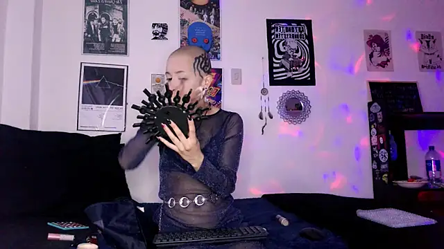 plutonbluemooon333 online show from 9, 10, 2025