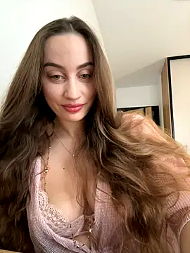 Maribelle Vinnie online show from 15, 12, 2025