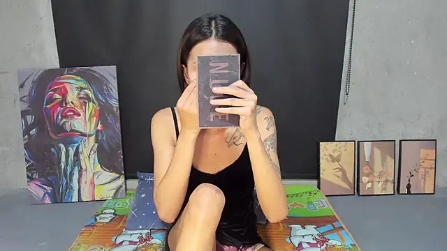 Colette Thompson online show from 16, 3, 2026