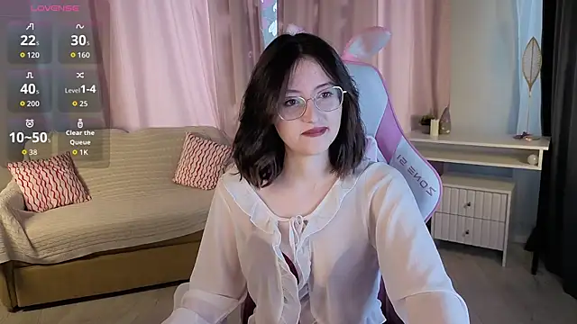 Snapshot of EsmaWonka chatting on 13, 9, 2025 EsmaWonka online show from 13, 9, 2025