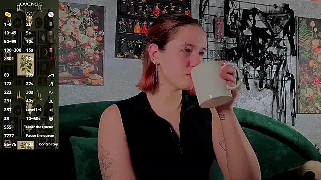 the high priestess online show from 28, 11, 2025