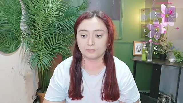 Snapshot of Anaa_Rose chatting on 30, 4, 2026 Anaa Rose online show from 30, 4, 2026