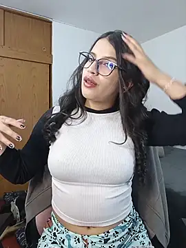 asumi 18 online show from 20, 11, 2025