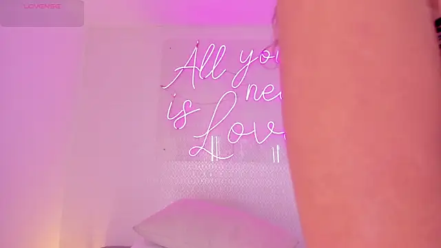 aleksandramiller  online show from 12, 11, 2025