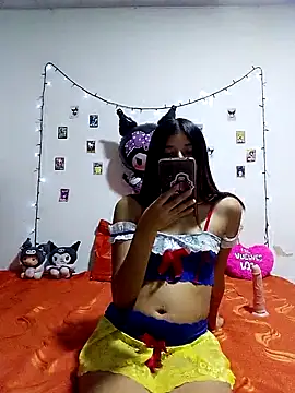 Snapshot of hanna_ross27 chatting on 12, 9, 2025 hanna ross27 online show from 12, 9, 2025