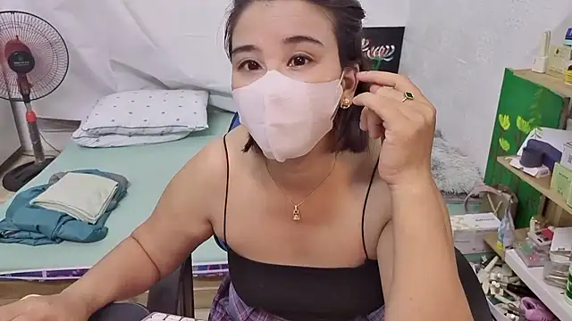 MichiLovely online show from 3, 10, 2025